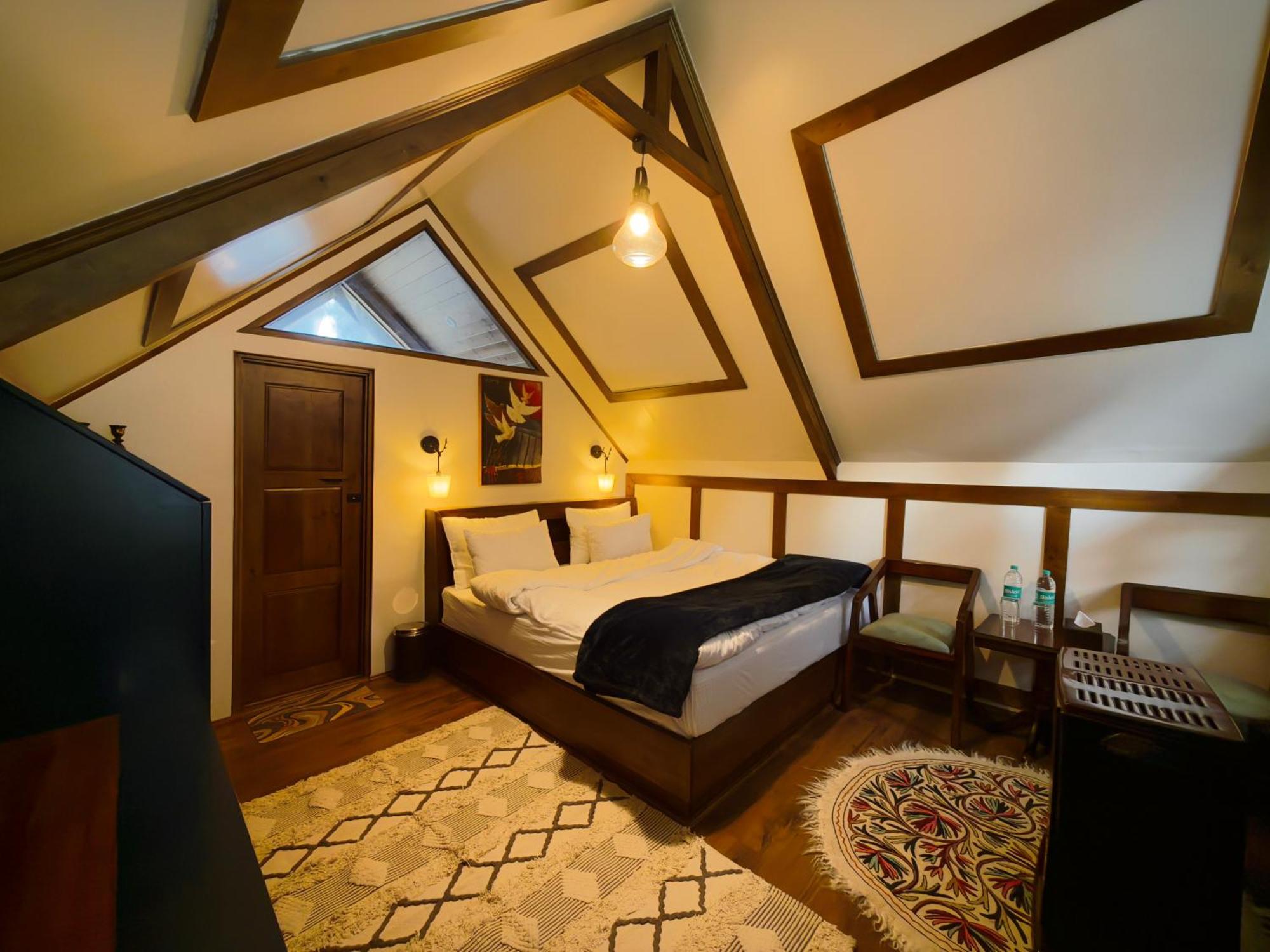 Solomons Gray Villa Tangmarg Rum bild
